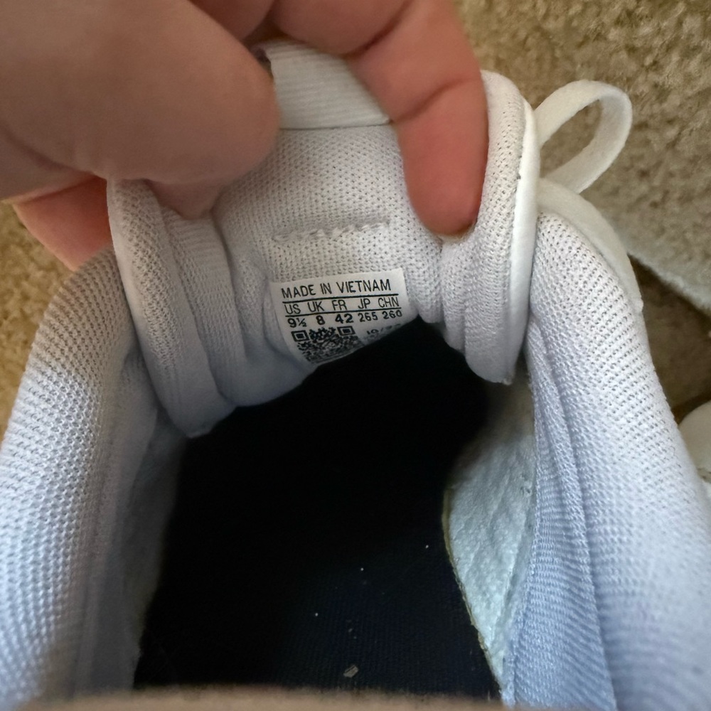 adidas White Low-Top Sneakers with Black Stripes - Picture 4 of 4